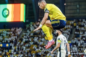 开云体育下载-包含离谱！C罗在勇士比赛中逆转里尔今夜遗憾出局，马德里竞技冲刺阶段造点机会的词条